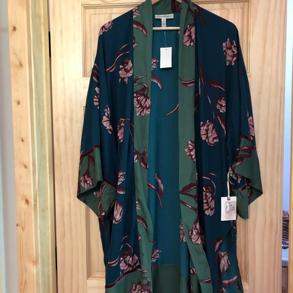 New Jessica Simpson Maternity Kimono
